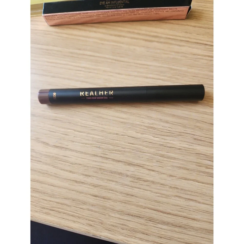 RealHer Eye Am Influential Cream Eyeshadow Stick #22364 Chocolate Matte NIB